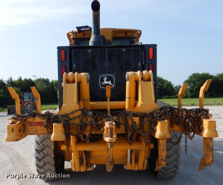 image for item DM3922 2011 John Deere 672G  motor grader