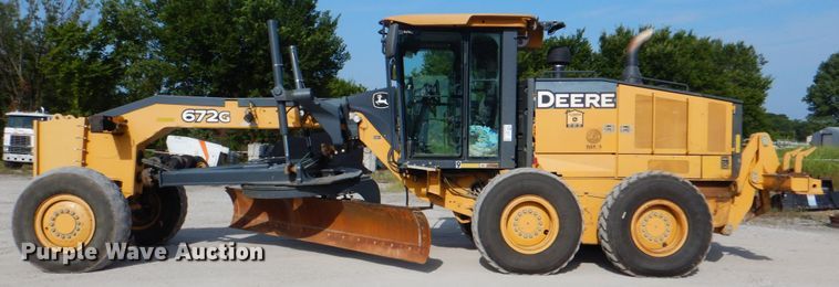 image for item DM3922 2011 John Deere 672G  motor grader