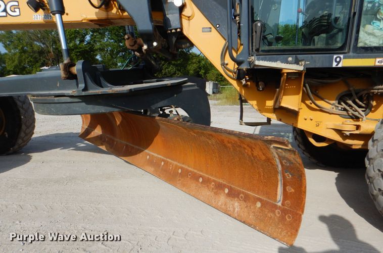 image for item DM3922 2011 John Deere 672G  motor grader