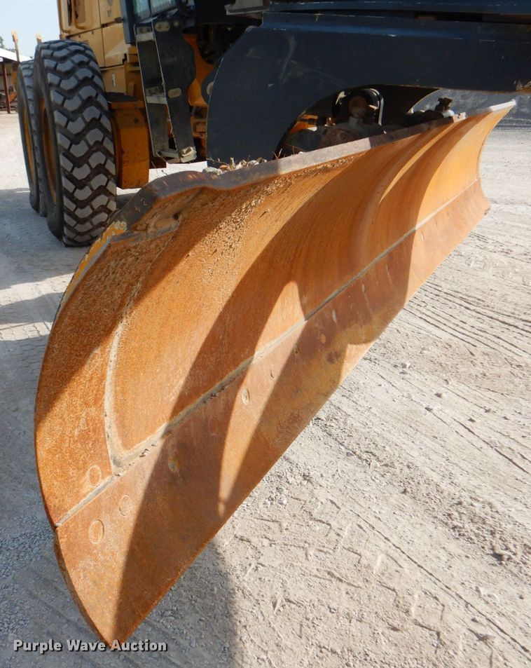 image for item DM3922 2011 John Deere 672G  motor grader