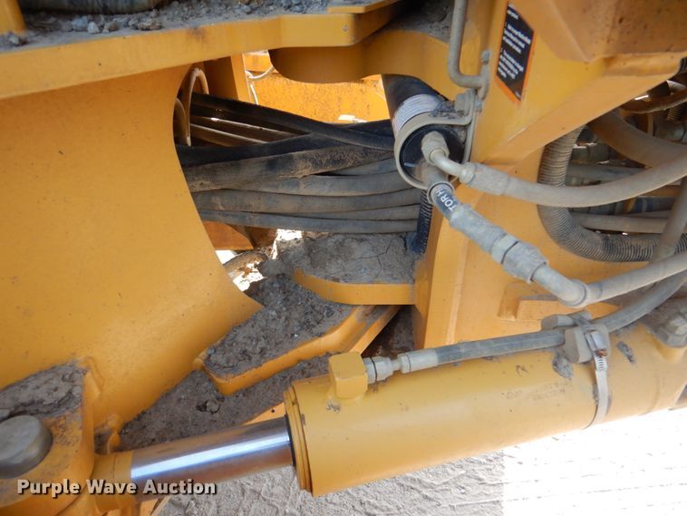 image for item DM3922 2011 John Deere 672G  motor grader