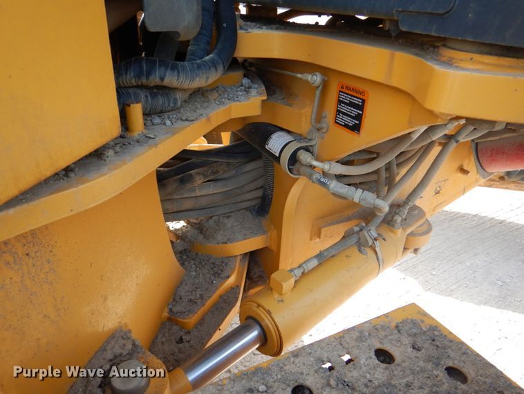 image for item DM3922 2011 John Deere 672G  motor grader