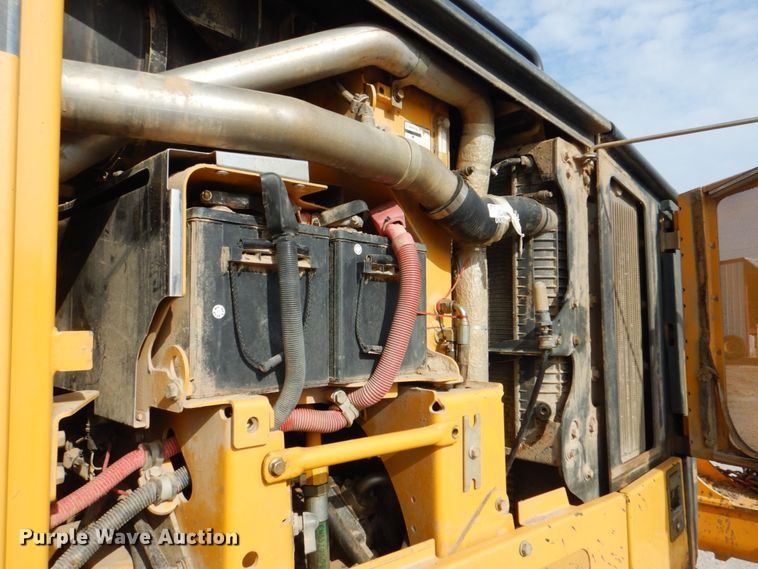 image for item DM3922 2011 John Deere 672G  motor grader