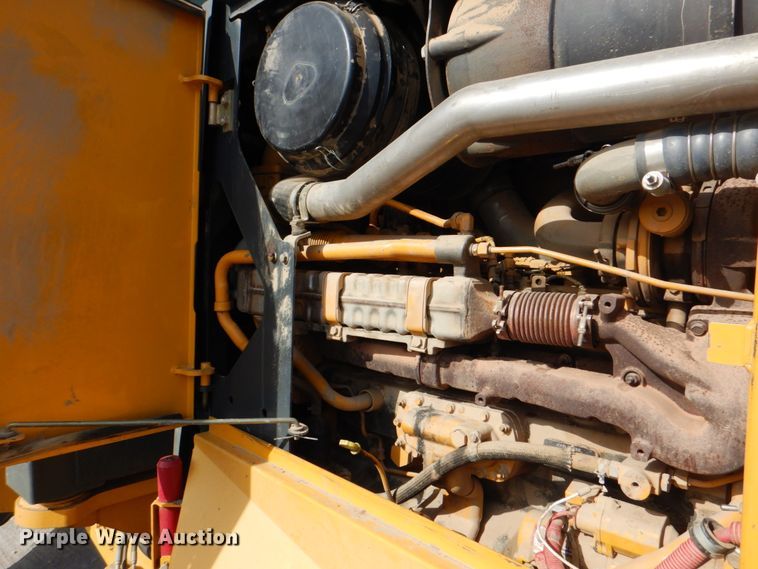 image for item DM3922 2011 John Deere 672G  motor grader