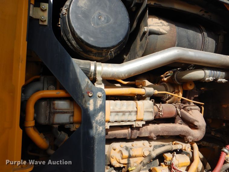 image for item DM3922 2011 John Deere 672G  motor grader