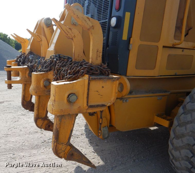 image for item DM3922 2011 John Deere 672G  motor grader