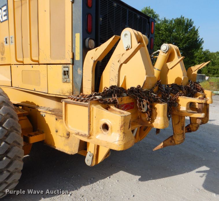 image for item DM3922 2011 John Deere 672G  motor grader