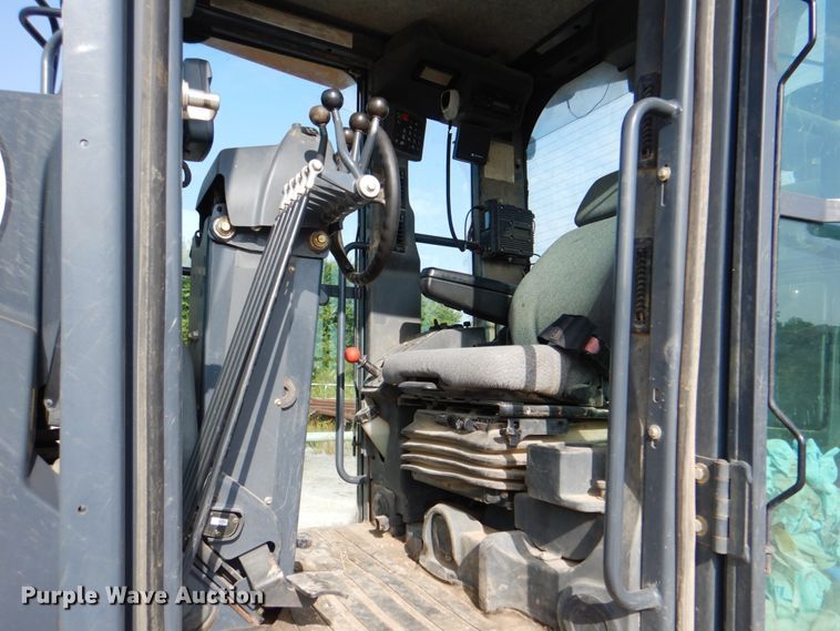 image for item DM3922 2011 John Deere 672G  motor grader