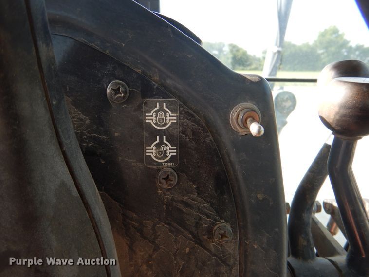 image for item DM3922 2011 John Deere 672G  motor grader