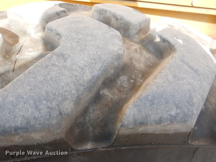 image for item DM3922 2011 John Deere 672G  motor grader