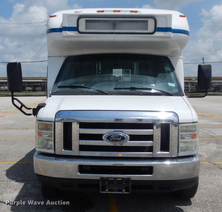 image for item DM6309 2009 Ford E450  shuttle bus