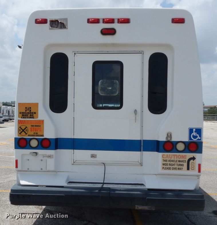 image for item DM6309 2009 Ford E450  shuttle bus