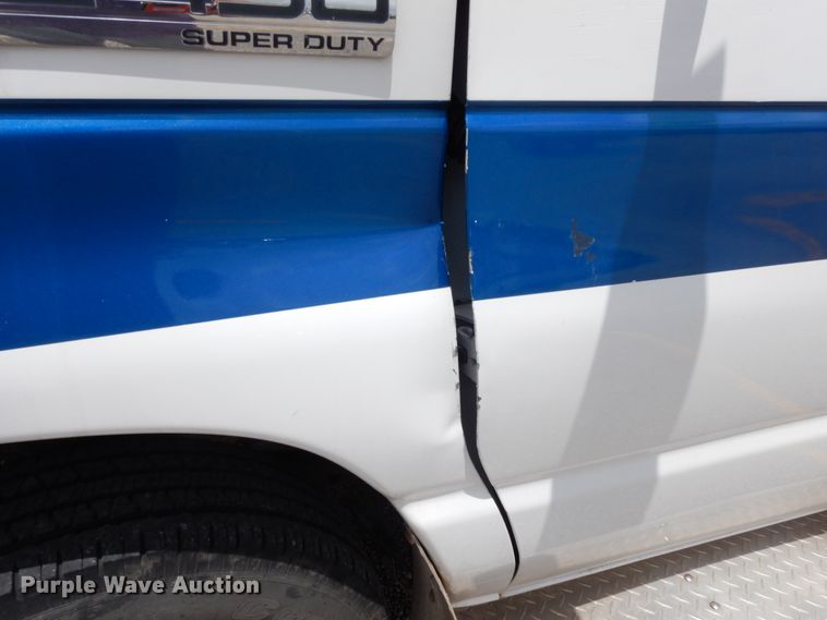 image for item DM6309 2009 Ford E450  shuttle bus