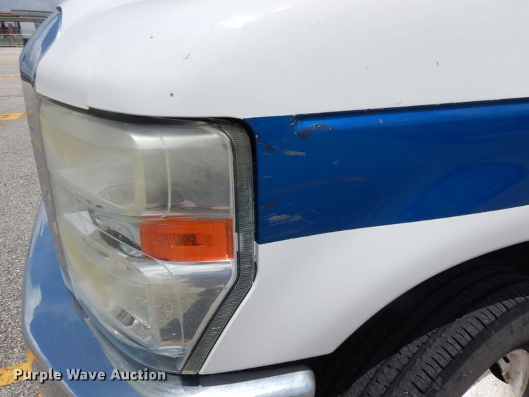 image for item DM6309 2009 Ford E450  shuttle bus