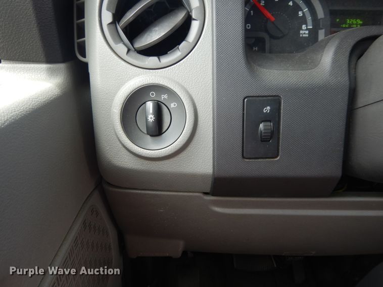 image for item DM6309 2009 Ford E450  shuttle bus