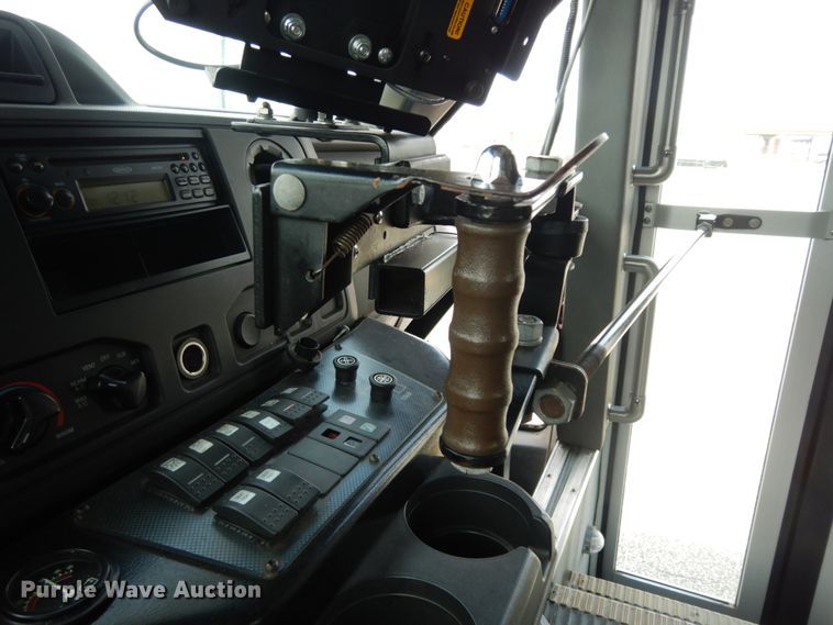 image for item DM6309 2009 Ford E450  shuttle bus