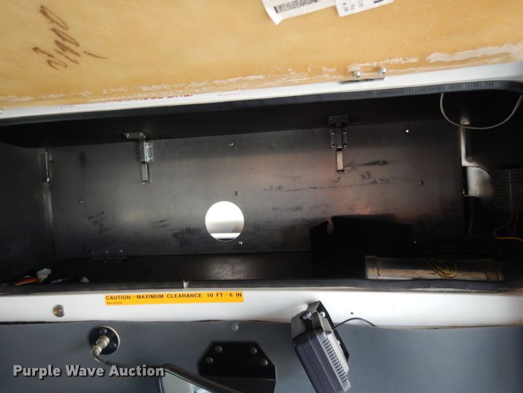 image for item DM6309 2009 Ford E450  shuttle bus