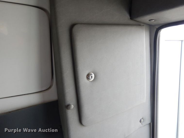 image for item DM6309 2009 Ford E450  shuttle bus