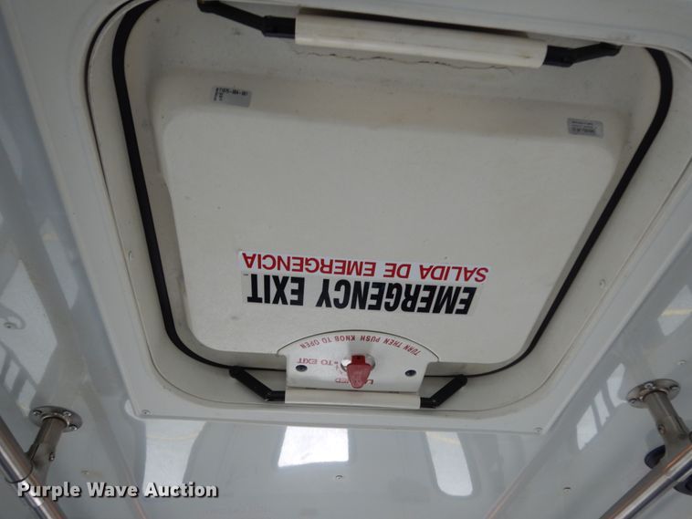 image for item DM6309 2009 Ford E450  shuttle bus