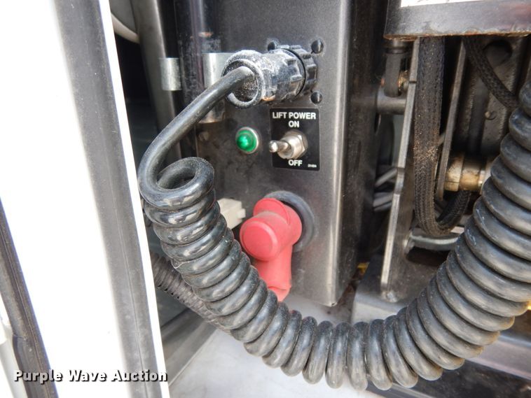 image for item DM6309 2009 Ford E450  shuttle bus