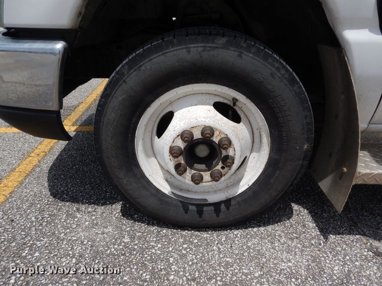 image for item DM6309 2009 Ford E450  shuttle bus