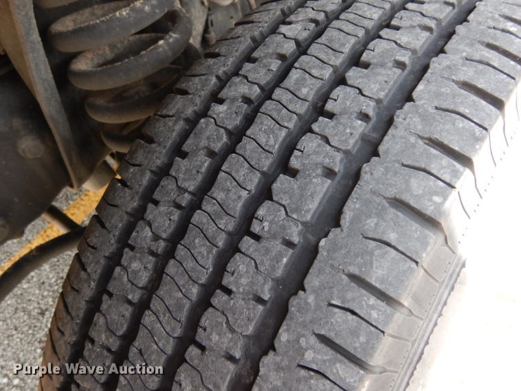 image for item DM6309 2009 Ford E450  shuttle bus