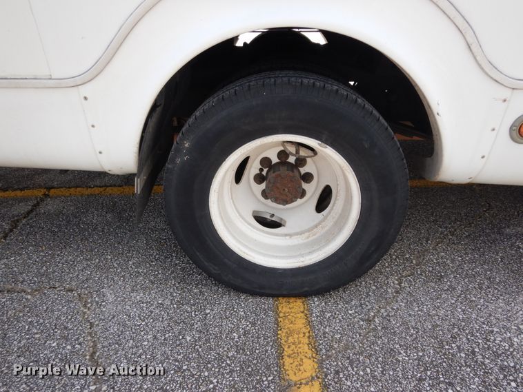 image for item DM6309 2009 Ford E450  shuttle bus