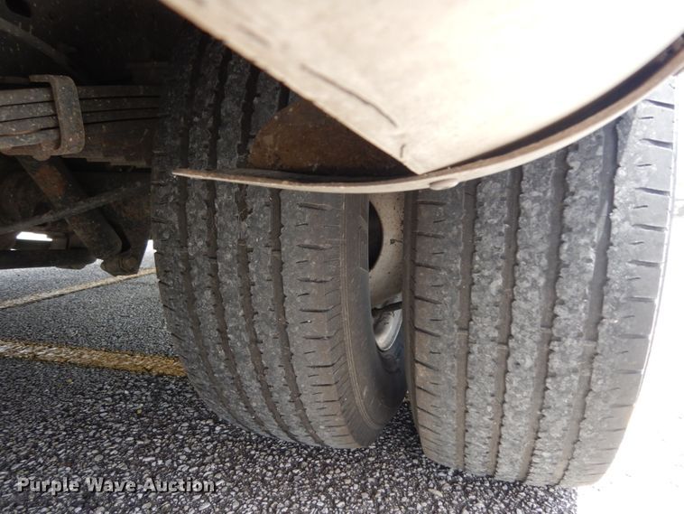 image for item DM6309 2009 Ford E450  shuttle bus