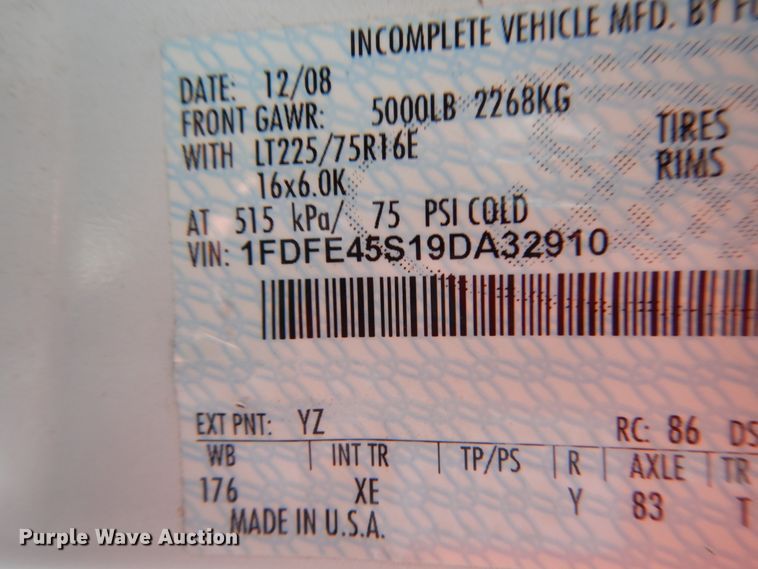 image for item DM6309 2009 Ford E450  shuttle bus