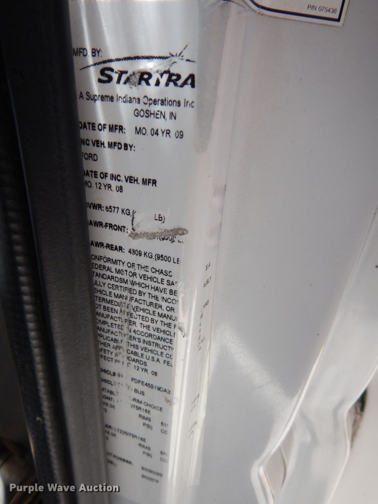 image for item DM6309 2009 Ford E450  shuttle bus