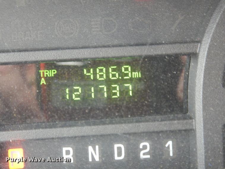 image for item DM6310 2009 Ford E350 Super Duty  shuttle bus