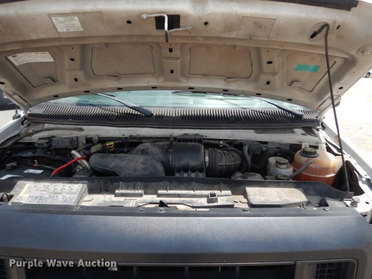 image for item DM6310 2009 Ford E350 Super Duty  shuttle bus