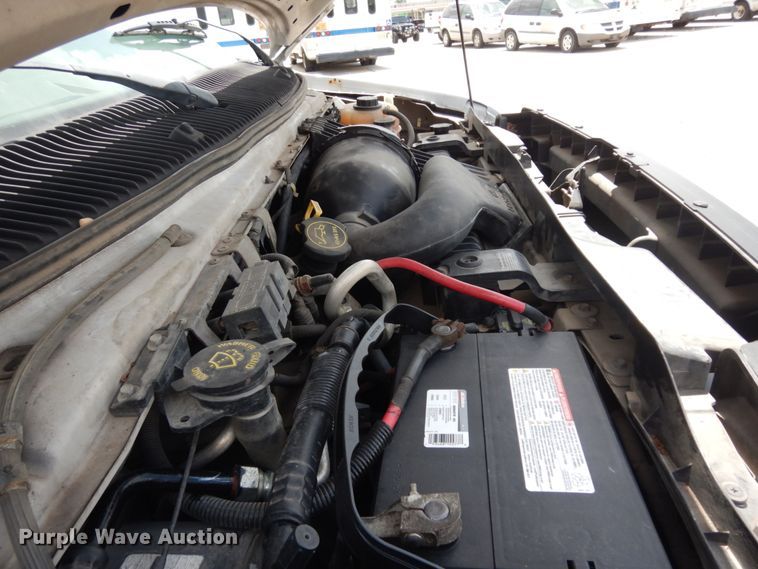 image for item DM6310 2009 Ford E350 Super Duty  shuttle bus