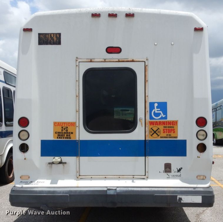 image for item DM6311 2002 Ford Econoline E450  shuttle bus