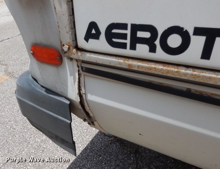 image for item DM6311 2002 Ford Econoline E450  shuttle bus