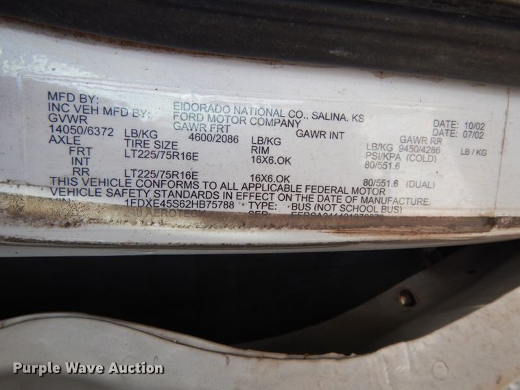 image for item DM6311 2002 Ford Econoline E450  shuttle bus