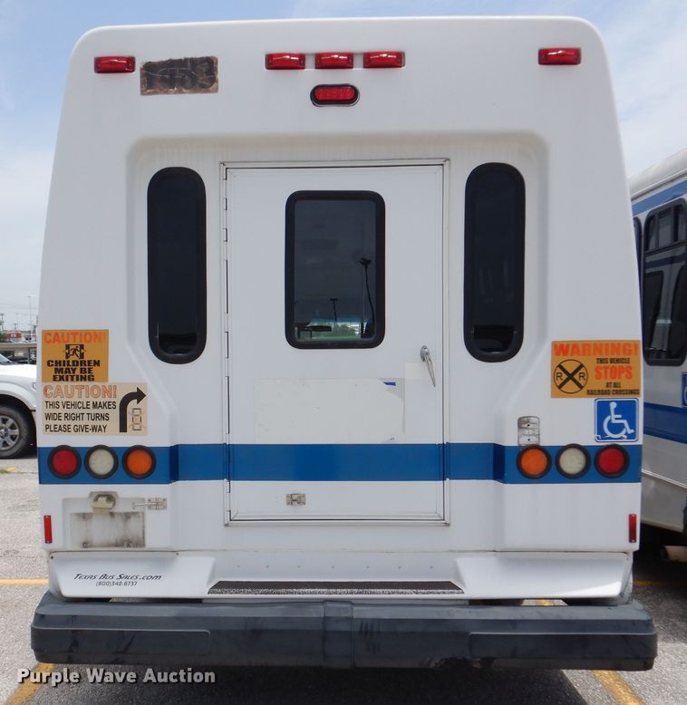 image for item DM6312 2010 Ford Econoline E450  shuttle bus