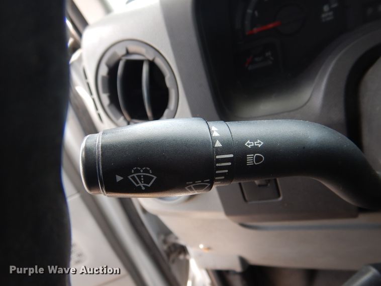 image for item DM6312 2010 Ford Econoline E450  shuttle bus