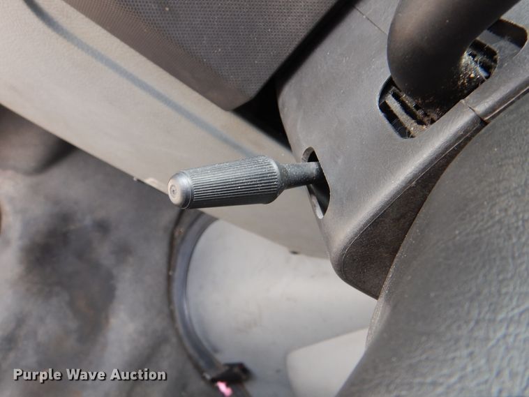 image for item DM6312 2010 Ford Econoline E450  shuttle bus