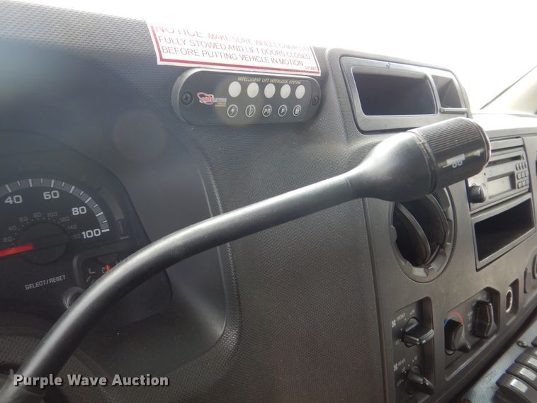 image for item DM6312 2010 Ford Econoline E450  shuttle bus