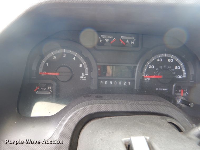 image for item DM6312 2010 Ford Econoline E450  shuttle bus