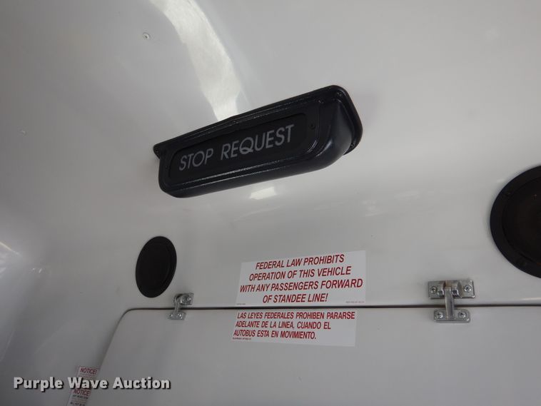 image for item DM6312 2010 Ford Econoline E450  shuttle bus