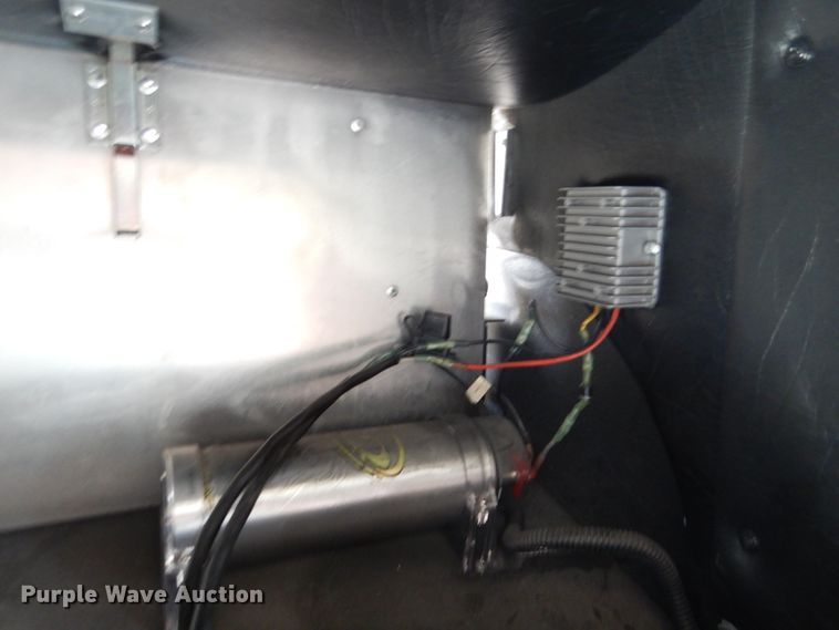 image for item DM6312 2010 Ford Econoline E450  shuttle bus