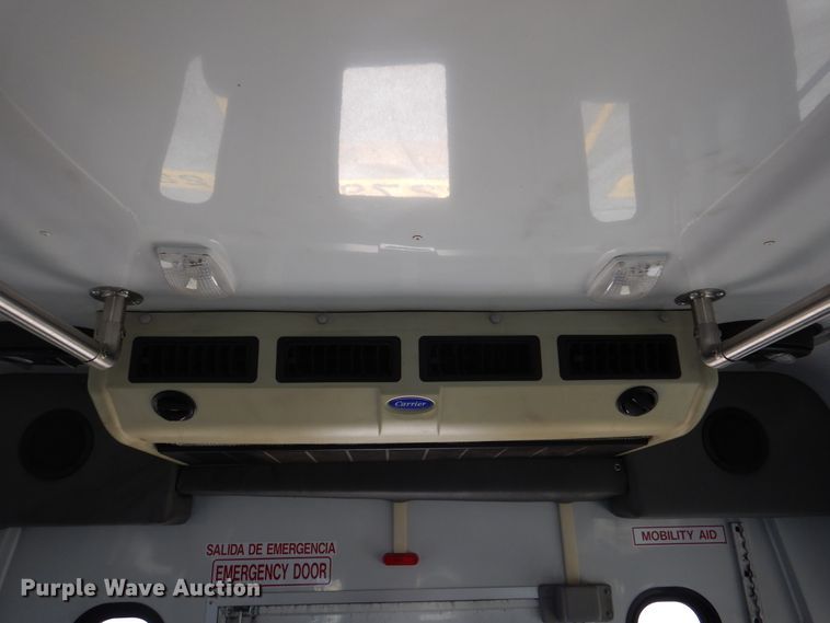 image for item DM6312 2010 Ford Econoline E450  shuttle bus