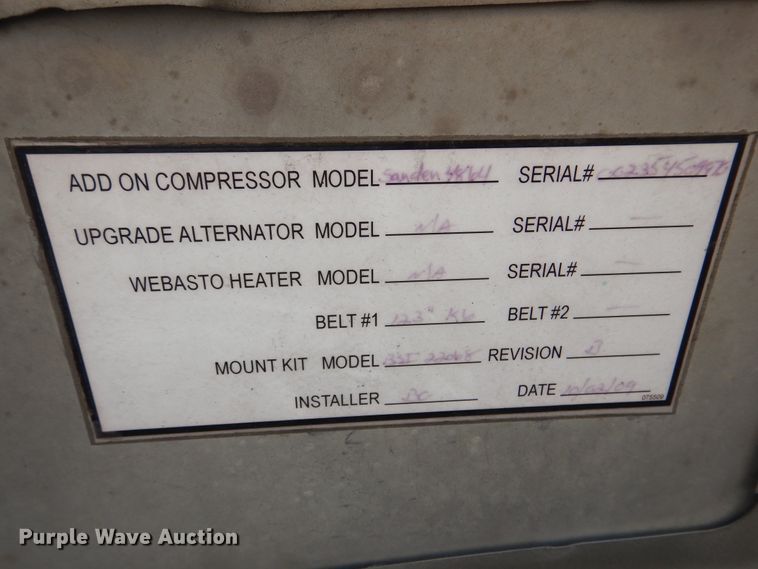 image for item DM6312 2010 Ford Econoline E450  shuttle bus