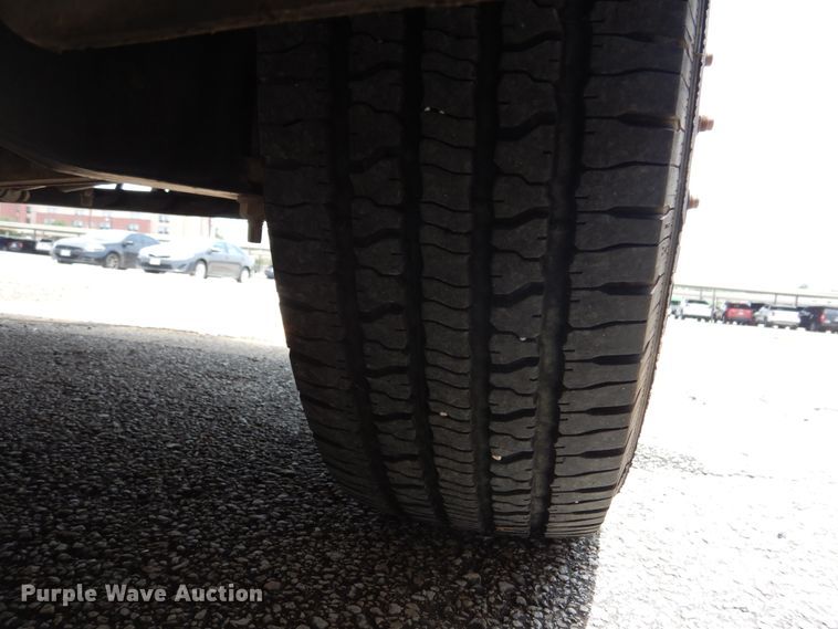 image for item DM6312 2010 Ford Econoline E450  shuttle bus