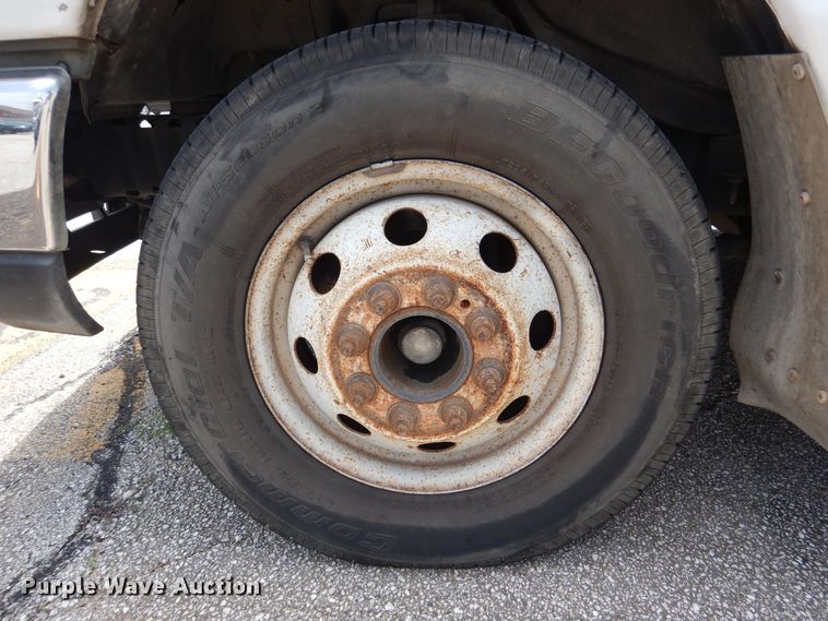 image for item DM6312 2010 Ford Econoline E450  shuttle bus