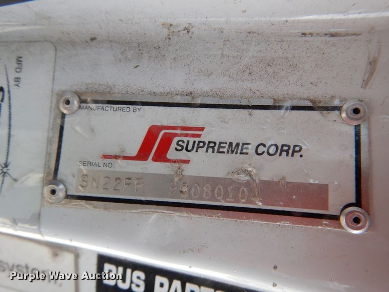 image for item DM6312 2010 Ford Econoline E450  shuttle bus