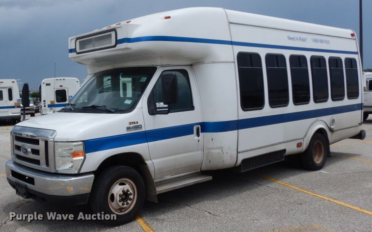 image for item DM6313 2009 Ford E450  shuttle bus