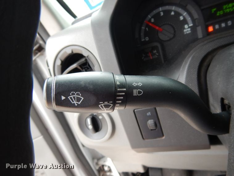 image for item DM6313 2009 Ford E450  shuttle bus